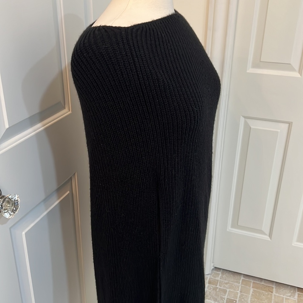 ZARA Single Arm Poncho - Picture 3 of 7